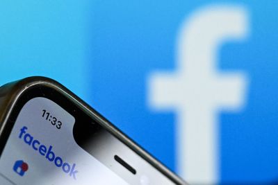 Facebook Shuts Down Group Where Men Would Share Sexual Photos of Their Partners Without Their Consent