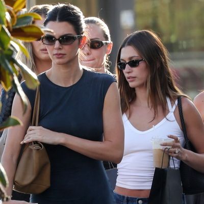 Kendall Jenner Shops With Hailey Bieber in the Toe-Ring Sandal Trend and a Four-Figure The Row Bag