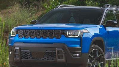 The Jeep Cherokee Is Back—And It's a Hybrid