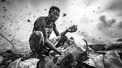 This frame is so powerful, it pulls you in – and it just won Black and White Photographer of the Year