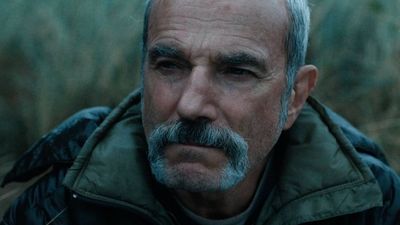 8 years since his Oscar-winning drama, Daniel Day-Lewis ends his retirement with an intense first trailer for a new supernatural horror featuring Game of Thrones and Walking Dead stars