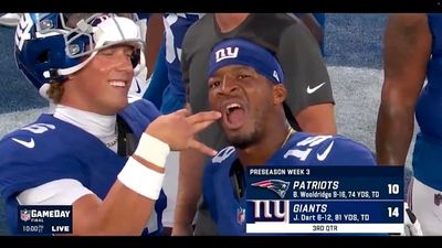 Jameis Winston Teaching His Young Teammates One Important Skil