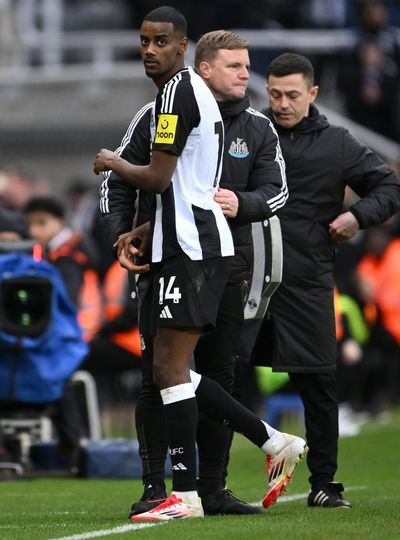 Alexander Isak: Eddie Howe reveals latest on Liverpool transfer target before Premier League showdown