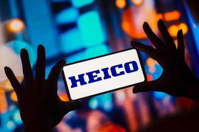 How To Earn $500 A Month From Heico Stock Ahead Of Q3 Earnings