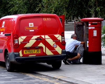 Royal Mail still missing delivery targets after sale to Czech tycoon Křetínský