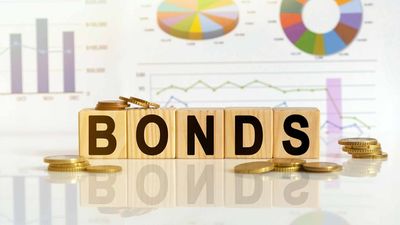 Bonds Pay in Good and Bad Times