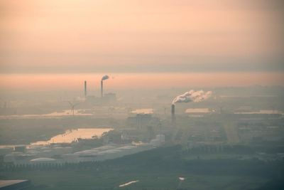 Air pollution from oil and gas causes 90,000 premature US deaths each year, says new study
