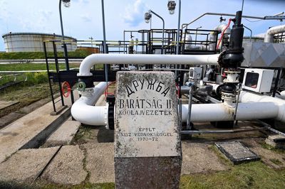 Hungary, Slovakia fear oil cuts after Ukrainian attack on Russian pipeline