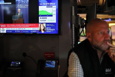 Trump gives meandering answer about the Fed after Powell hints at rate cut the president has long wanted