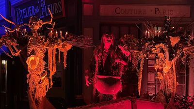 If You're Going To Halloween Horror Nights This Year, There's One Snack That Will Trick, Delight, And Surprise You