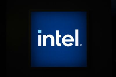 Trump, Intel Announce Deal Giving US A 10% Stake In Chipmaker