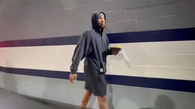 Micah Parsons Had Wordless Response to Fan Who Wants Him to Join Falcons
