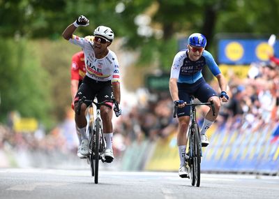 Early celebration costs American Riley Sheehan win on stage two of Deutschland Tour as Jhonatan Narvaéz steals it on the line
