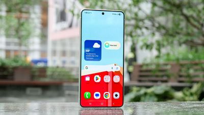 Your Samsung Galaxy phone comes with a hidden Easy Mode — here's how to activate it
