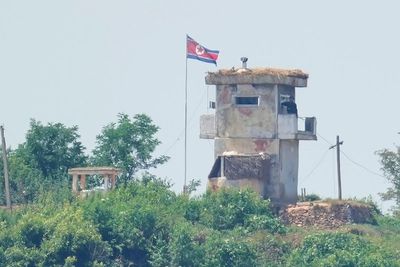 South Korea fires warning shots at North Korean soldiers for ‘crossing border’