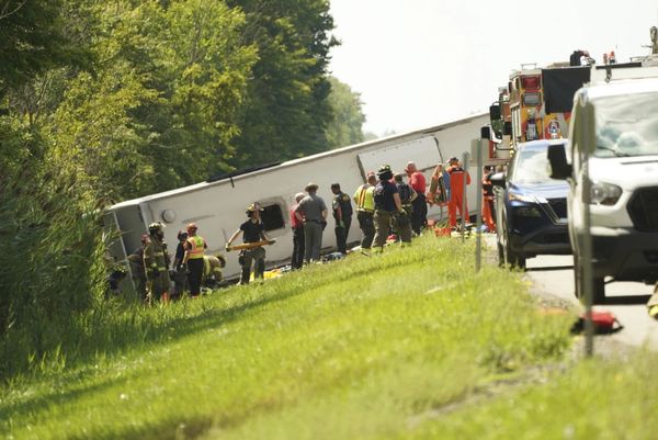 Foreign nationals among 5 killed in New York state tour bus crash