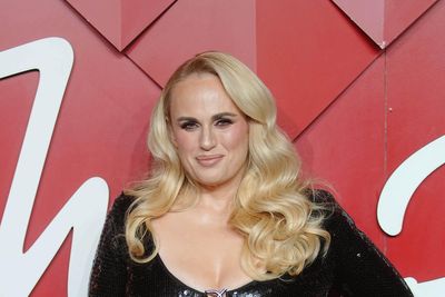 Rebel Wilson says surprise performance with The Kooks was planned overnight