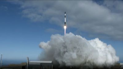 Rocket Lab launches 5 satellites on mystery mission (video)