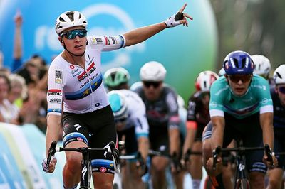 Renewi Tour stage 4: Tim Merlier doubles up with victory in Bilzen-Hoeselt