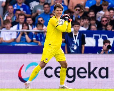 Senne Lammens to miss Antwerp game as Manchester United move draws near