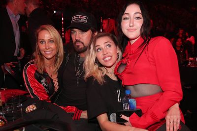Noah Cyrus on the lessons she learned from her sister Miley