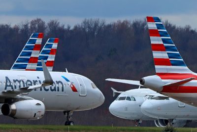 American Airlines flight makes emergency landing after passenger’s device catches fire