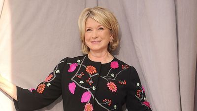 Transform your late summer dinner table in minutes: Martha Stewart’s easy, colorful decor tips that anyone can recreate