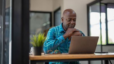 Should You Claim Social Security Early or Late? A Financial Adviser Weighs In