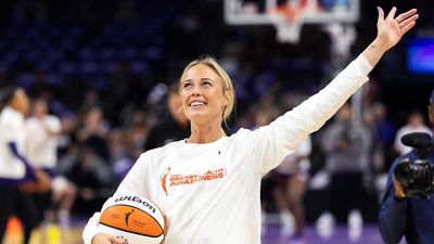 Fever Found Sweet Way to Honor Sophie Cunningham After Her Knee Surgery