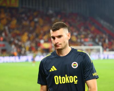 Nottingham Forest in talks to sign Dominik Livakovic from Fenerbahce