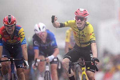 Jonas Vingegaard outsprints Giulio Ciccone to win Vuelta's second stage and take the leader's jersey