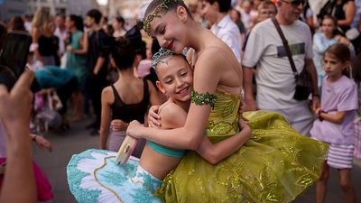 In Pictures: Ballerinas take centre stage on iconic Bucharest avenue