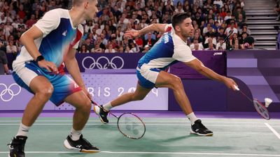 Popov duo fight for France at badminton world championships in Paris