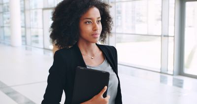 7 Mistakes Young Women Make When Trying to Retire Young