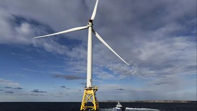 Ørsted sees shares plunge as US halts work on offshore wind farm