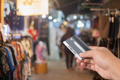 8 Times You Should Walk Away From a Discount Just to Protect Your Credit