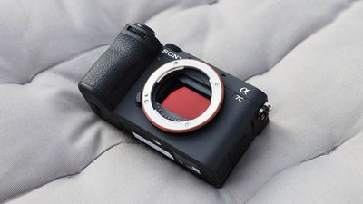 This camera takes it all: Sony A7C II best-selling mirrorless camera AGAIN!