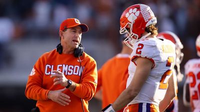 Forde-Yard Dash: Rating Starting QB Relationship Statuses for Power 4 and Notre Dame
