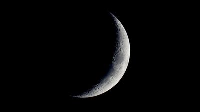 Don't miss Mars close to the slender crescent moon at sunset tonight