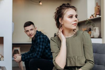 Psychologists Reveal 5 Signs Your Spouse Quietly Resents You