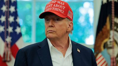 Wait, Trump is fantasizing about playing in the 2026 World Cup — someone should tell him the field isn’t wide enough for his waistline