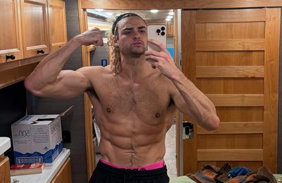 Noah Centineo wows fans by flaunting dramatic body transformation