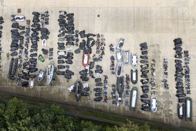 Ministers prepare to deport migrants as Reform unveils small boats plan