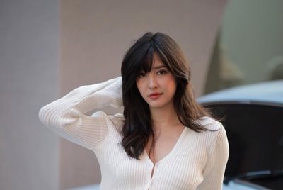 Actress caught drink-driving, partner tries to interfere