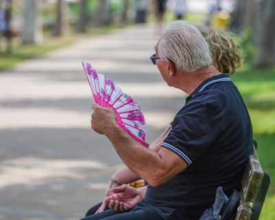Heatwaves are making people age faster, study suggests