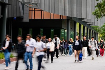 Arts degrees to cost $50,000 until at least 2027 despite Albanese reform promises, vice-chancellor says