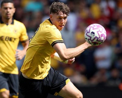 Wolves reject £50m Newcastle bid for striker Jørgen Strand Larsen
