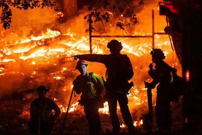Wildfires in California and Oregon destroy homes and prompt thousands of evacuations