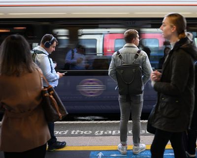 Transport for London launches campaign targeting ‘headphone dodgers’