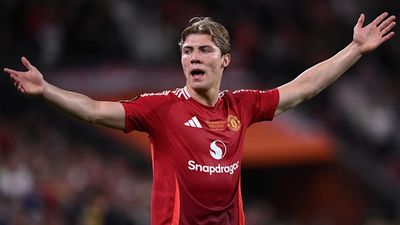 Rasmus Hojlund in ‘Final Stages’ of Man Utd Exit, Favourable Terms Agreed